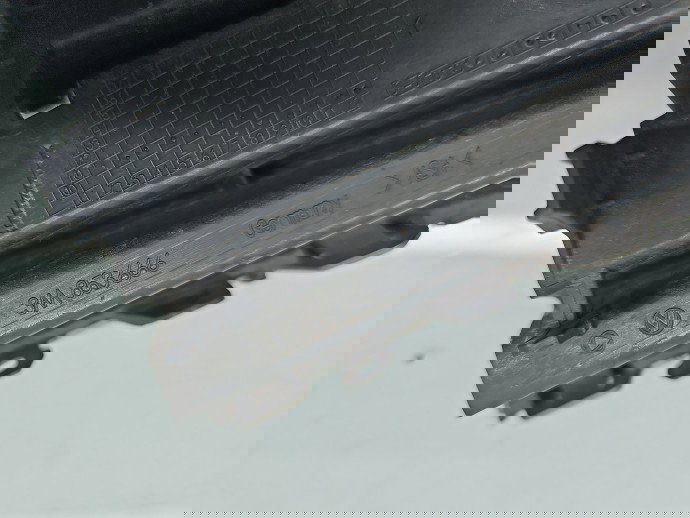 Grila proiector dreapta Volkswagen Passat B7 (365) Variant [Fabr 2010-2014] 3AA853666