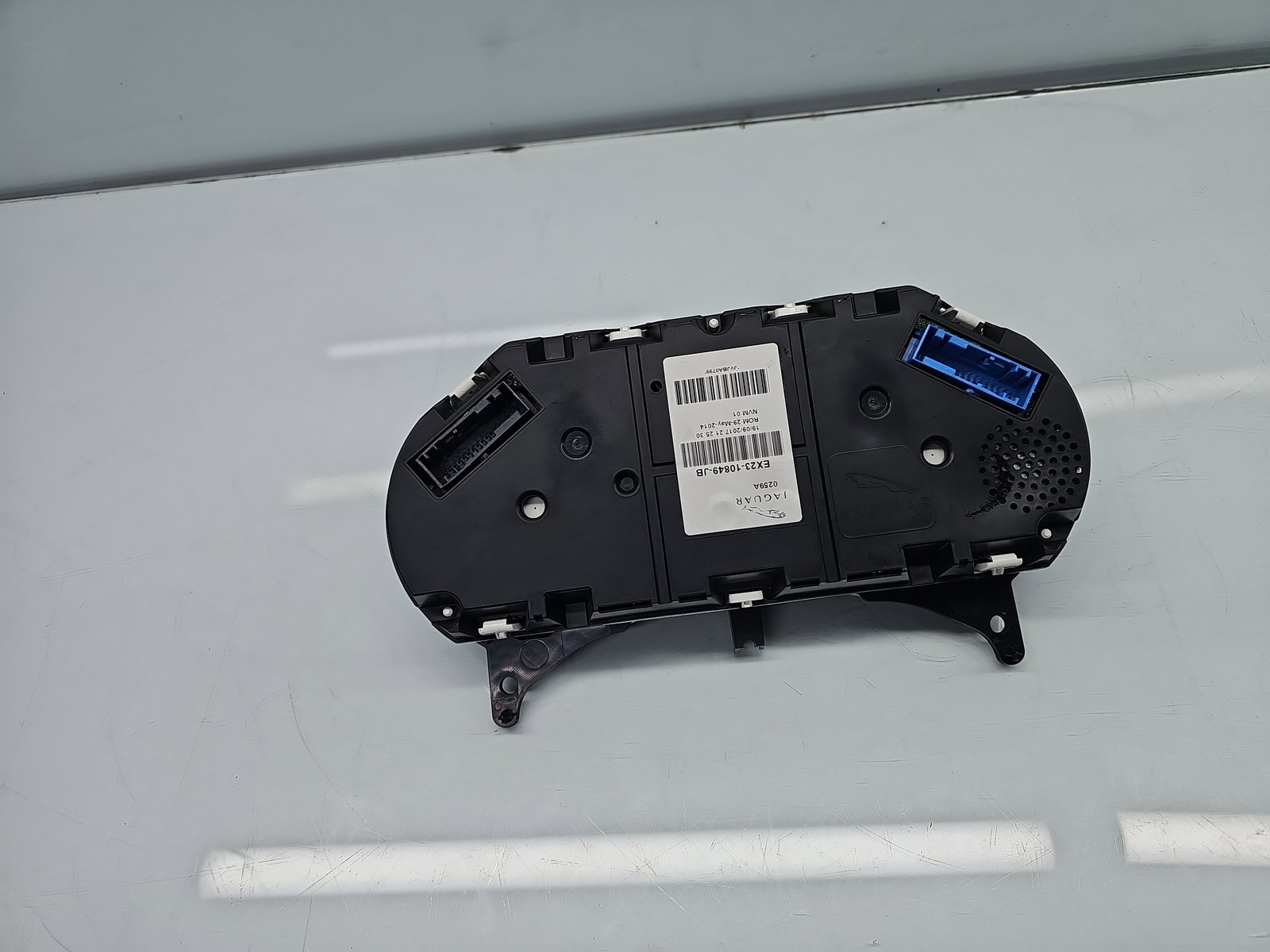 Ceas bord Jaguar XF (X250) [Fabr 2008-2015] Facelift EX23-10849-JB - imagine 4