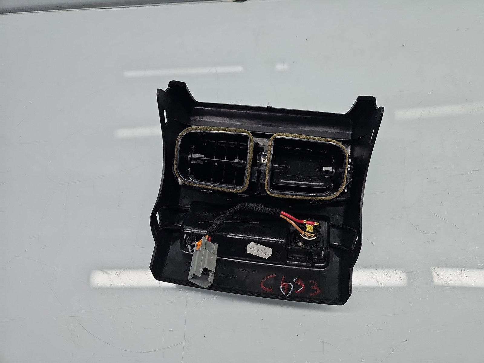 Grila aerisire spate Jaguar XF (X250) [Fabr 2008-2015] Facelift AX23-67846-A - imagine 4