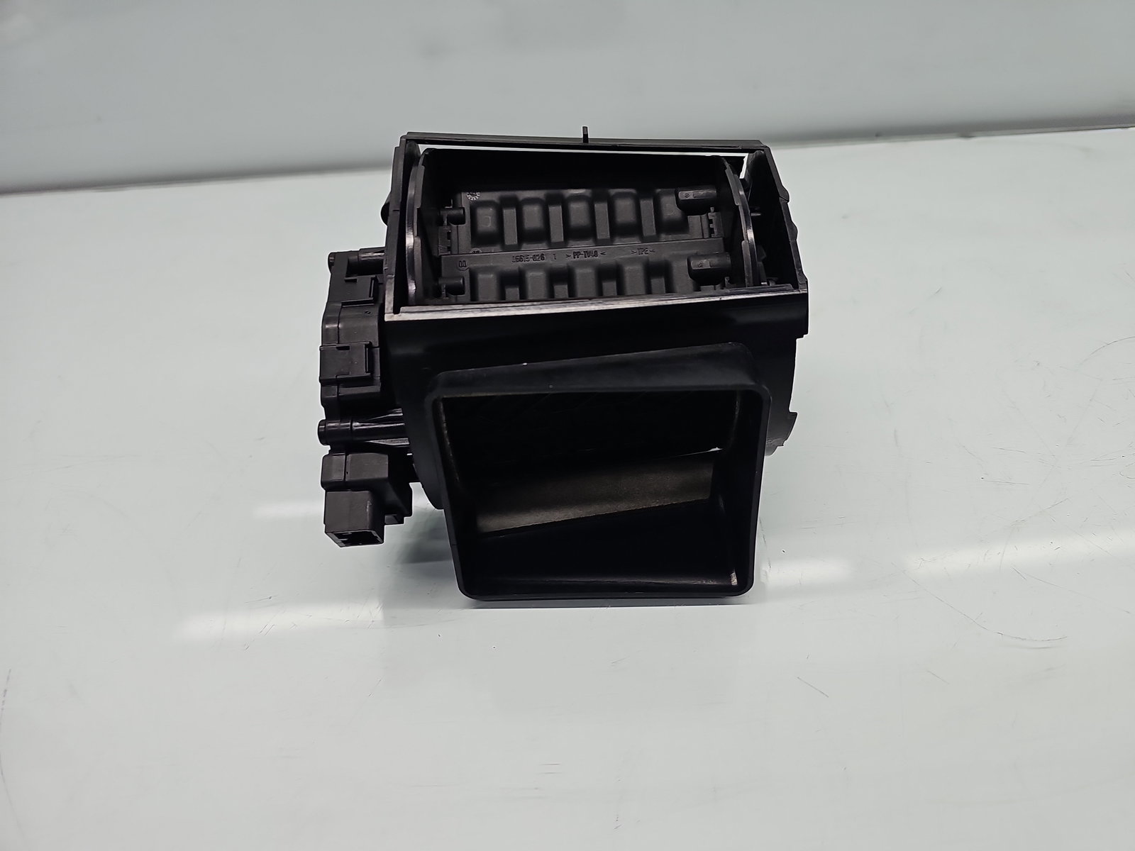 Grila aerisire stanga Jaguar XF (X250) [Fabr 2008-2015] Facelift 6615-000 - imagine 3