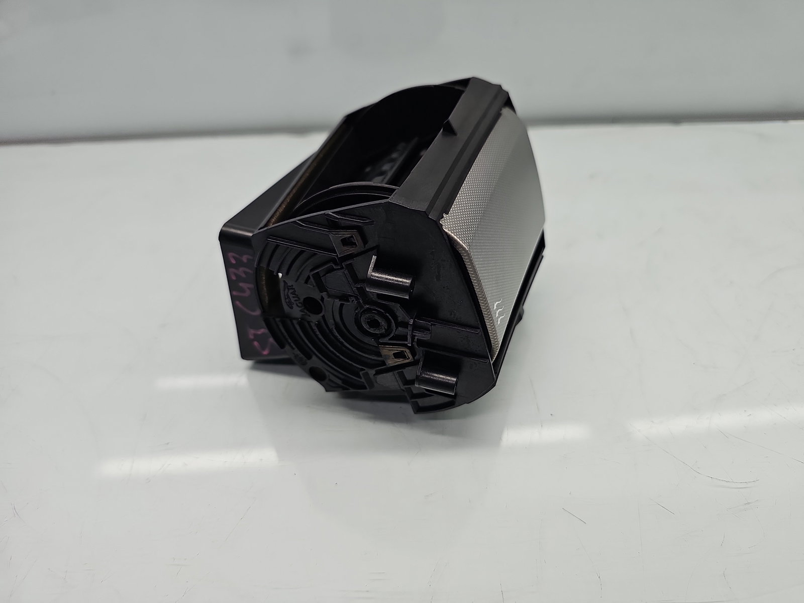 Grila aerisire stanga Jaguar XF (X250) [Fabr 2008-2015] Facelift 6615-000 - imagine 4