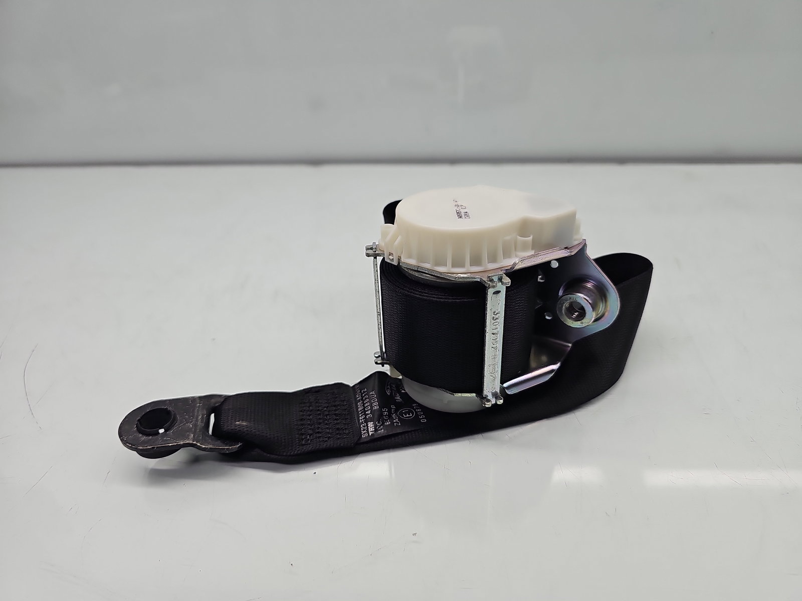 Centura stanga fata Jaguar XF (X250) [Fabr 2008-2015] Facelift 9X23-F611B09-AD - imagine 2