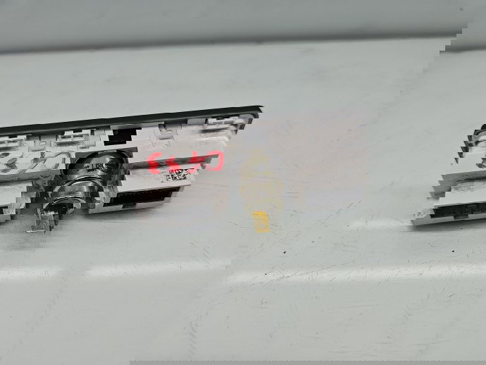 Conector auxiliar USB Jaguar XF (X250) [Fabr 2008-2015] Facelift 28373818