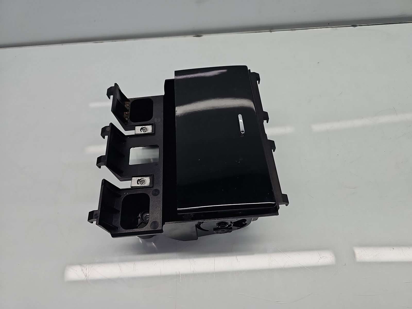 Suport pahare Jaguar XF (X250) [Fabr 2008-2015] Facelift 8X2354045C22-A - imagine 1