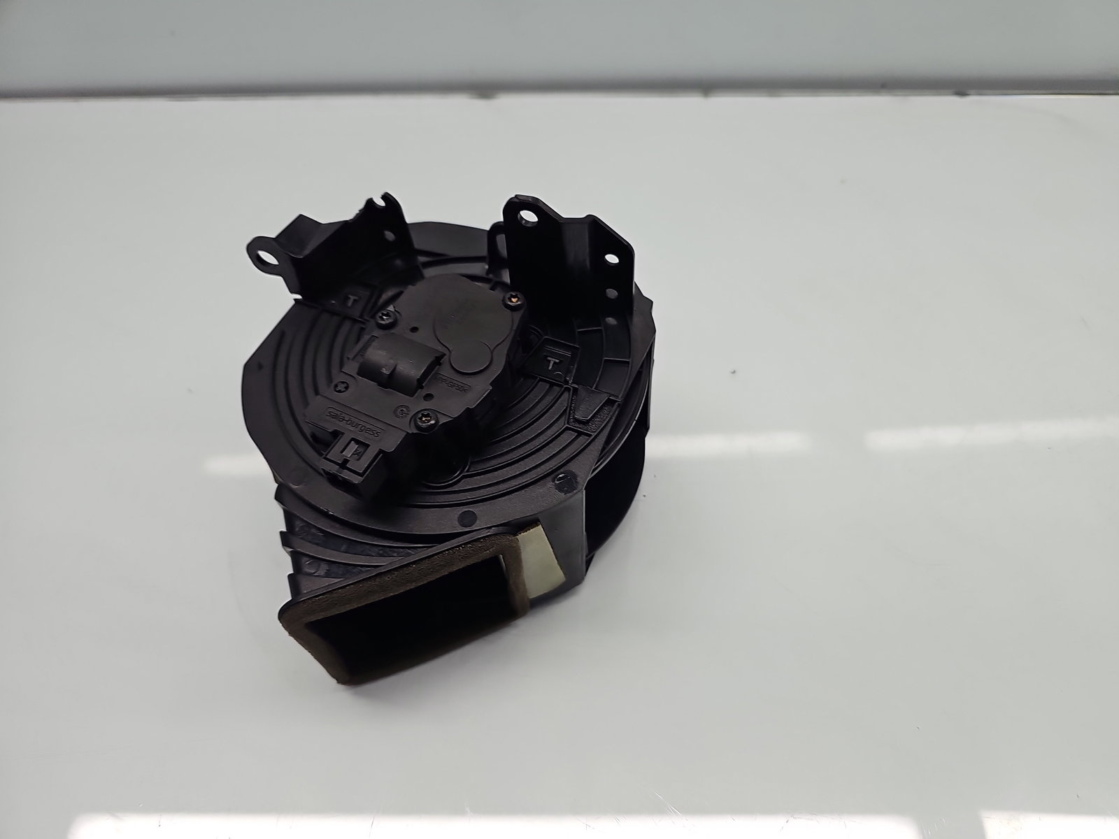 Grila aerisire centrala dreapta Jaguar XF (X250) [Fabr 2008-2015] Facelift EX23 19K617BA - imagine 4