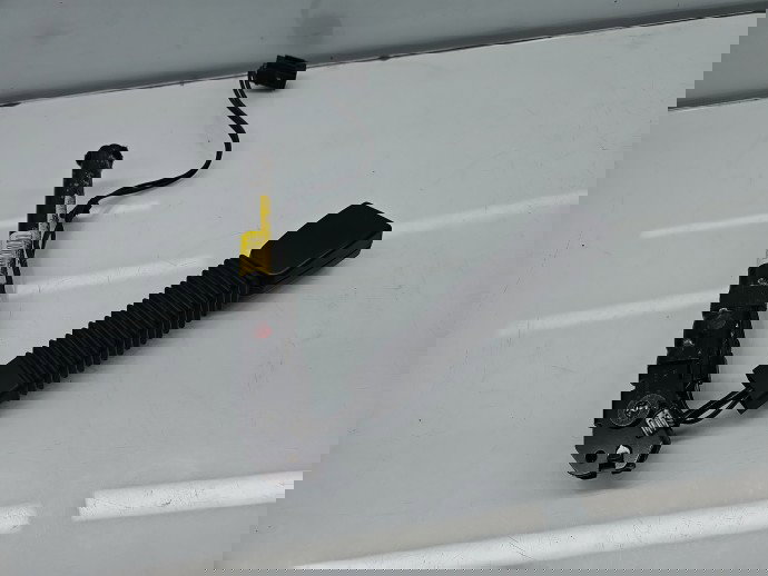 Capsa centura dreapta fata Jaguar XF (X250) [Fabr 2008-2015] Facelift AW83-F61202-AD