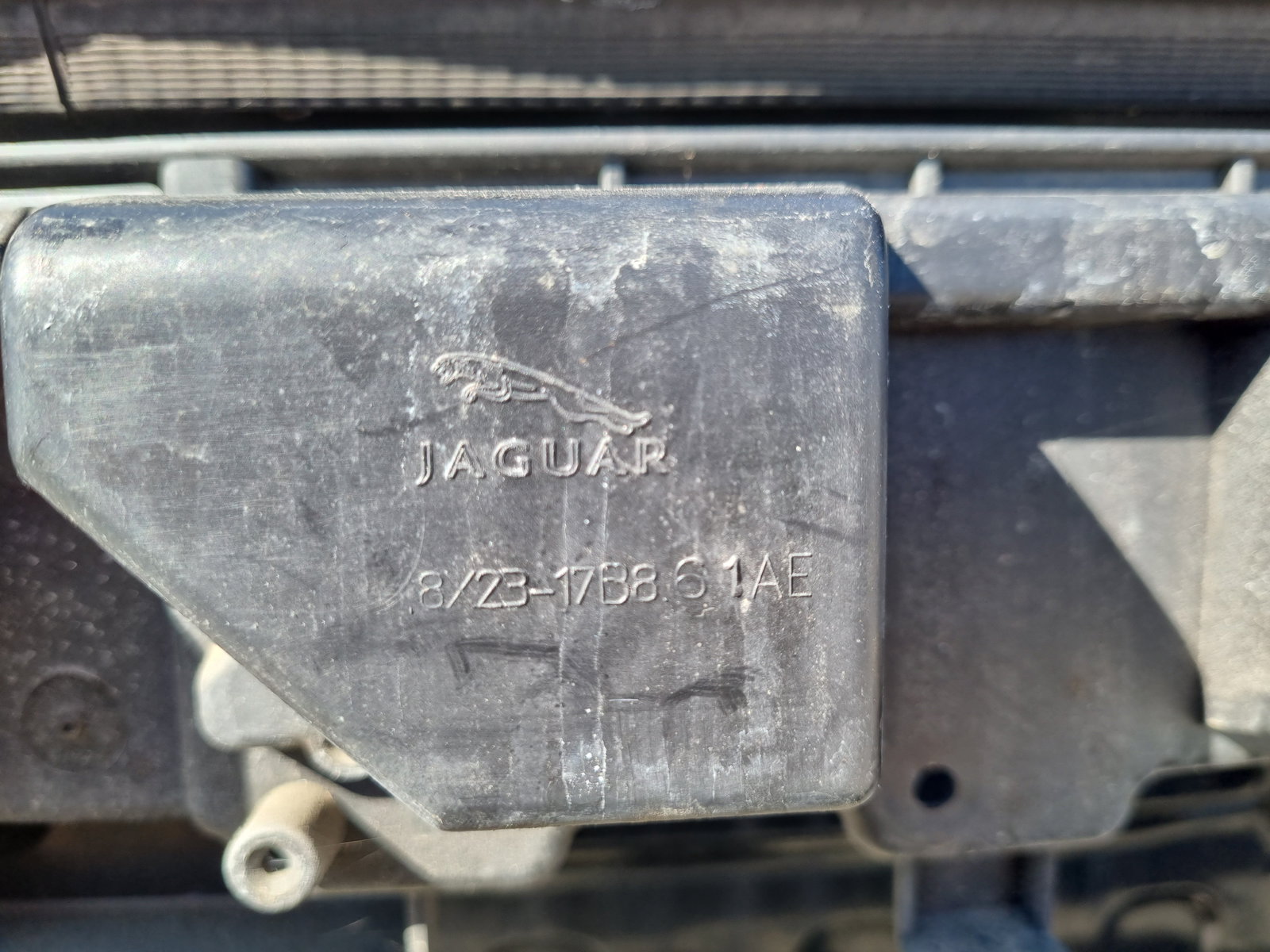 Suport central bara spate Jaguar XF (X250) [Fabr 2008-2015] Facelift Berlina 8X23-17B861AE - imagine 2