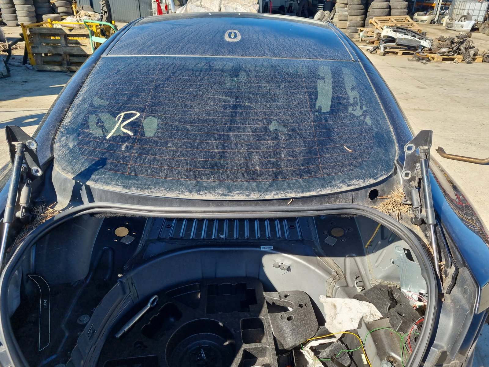 Luneta Jaguar XF (X250) [Fabr 2008-2015] Facelift Berlina OEM - imagine 1