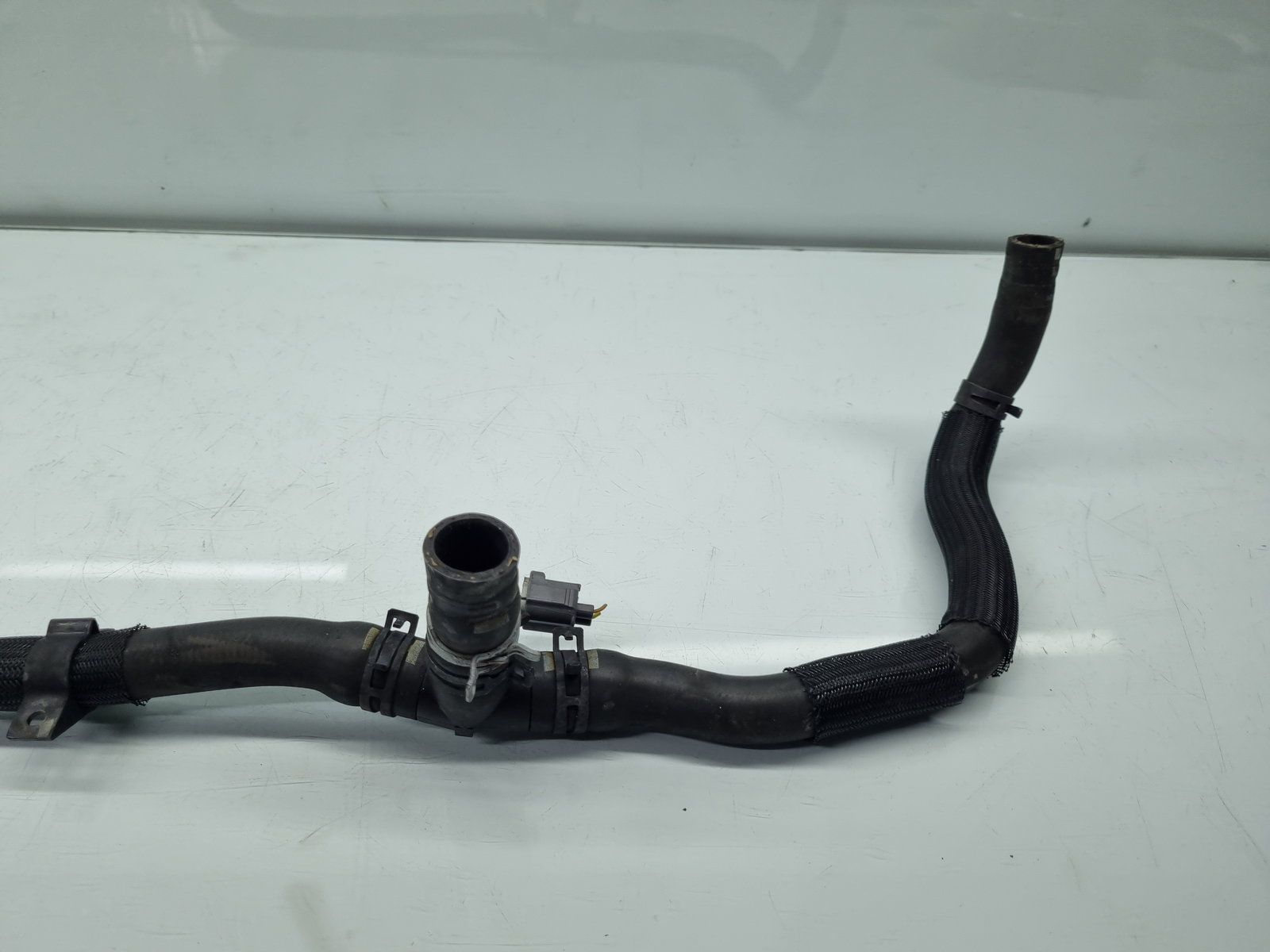 Furtun apa Jaguar XF (X250) [Fabr 2008-2015] Facelift 9X2Q-9Y438-CC 202KW / 275CP - imagine 3