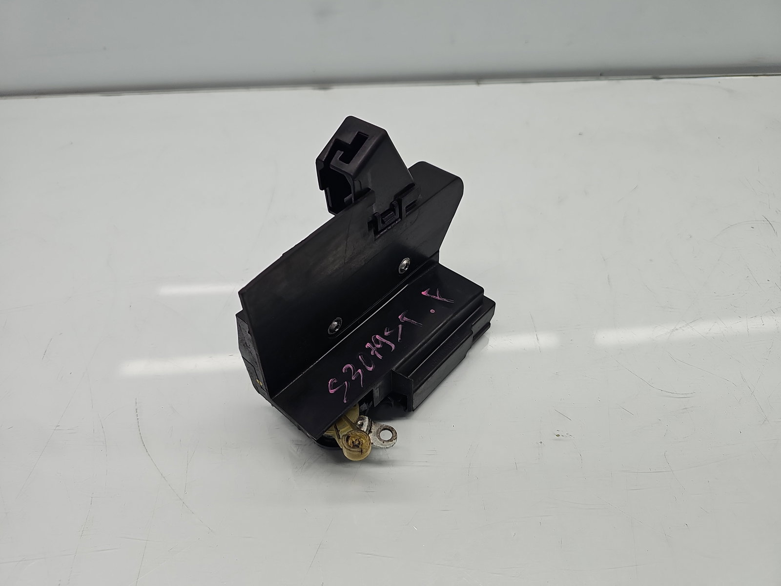 Broasca usa stanga fata Dacia Logan II MCV BK (K52) [Fabr 2013-2022] Break 805031017R - imagine 1