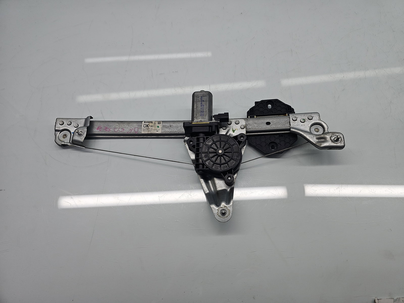 Macara electrica geam dreapta spate Dacia Logan II MCV BK (K52) [Fabr 2013-2022] Break 827206057R - imagine 4