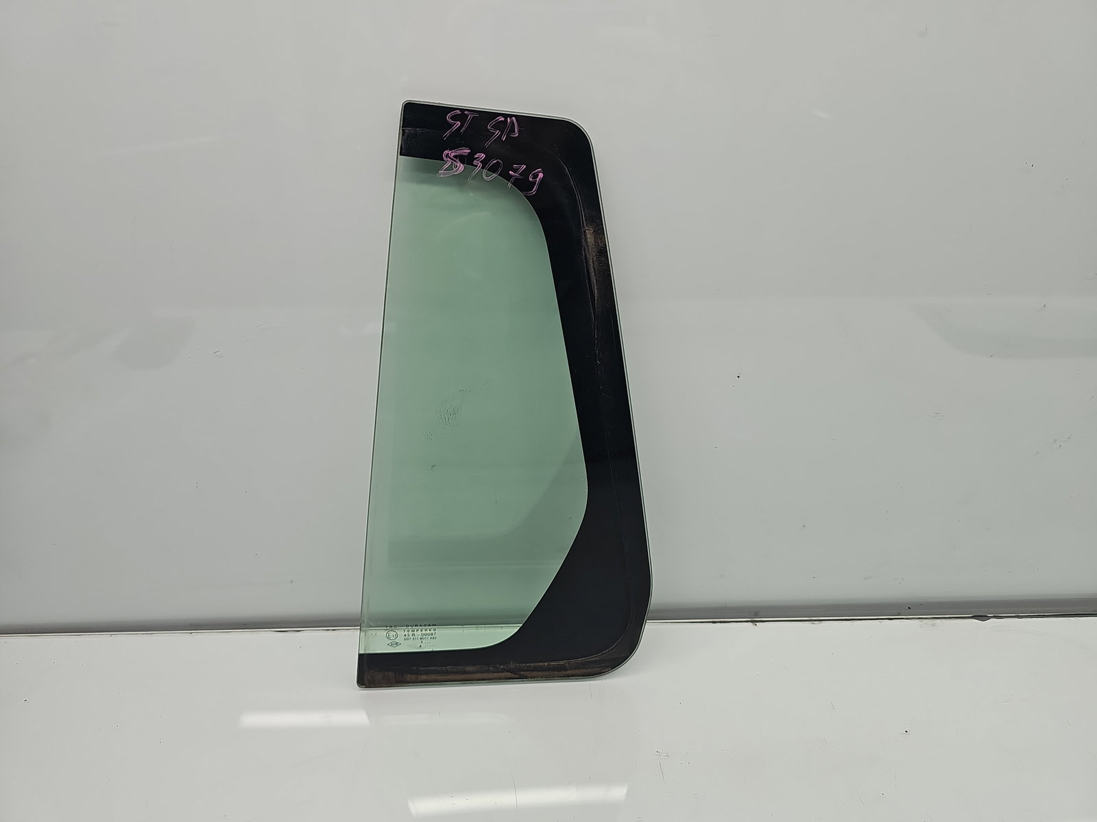 Geam fix usa stanga spate Dacia Logan II MCV BK (K52) [Fabr 2013-2022] Break OEM - imagine 1