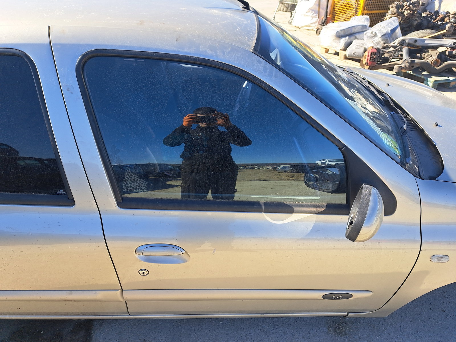 Usa dreapta fata Renault Symbol / Thalia [Fabr 1998-2007] Berlina Galben - imagine 1