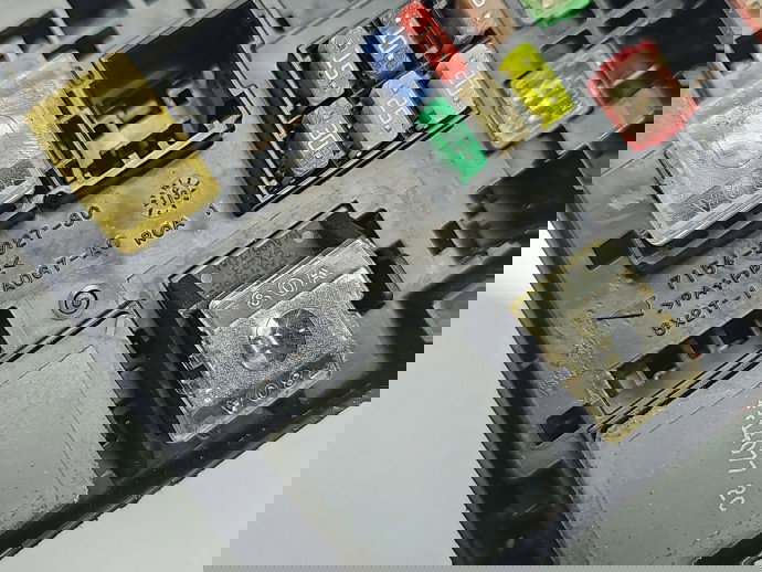 Panou sigurante Jaguar XF (X250) [Fabr 2008-2015] Facelift 8X2T-14A067-AC