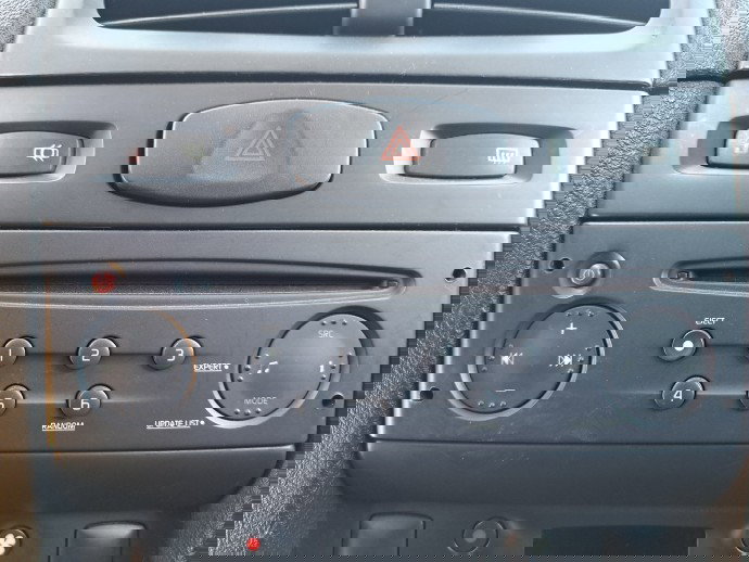 Radio CD Renault Symbol / Thalia [Fabr 1998-2007] OEM