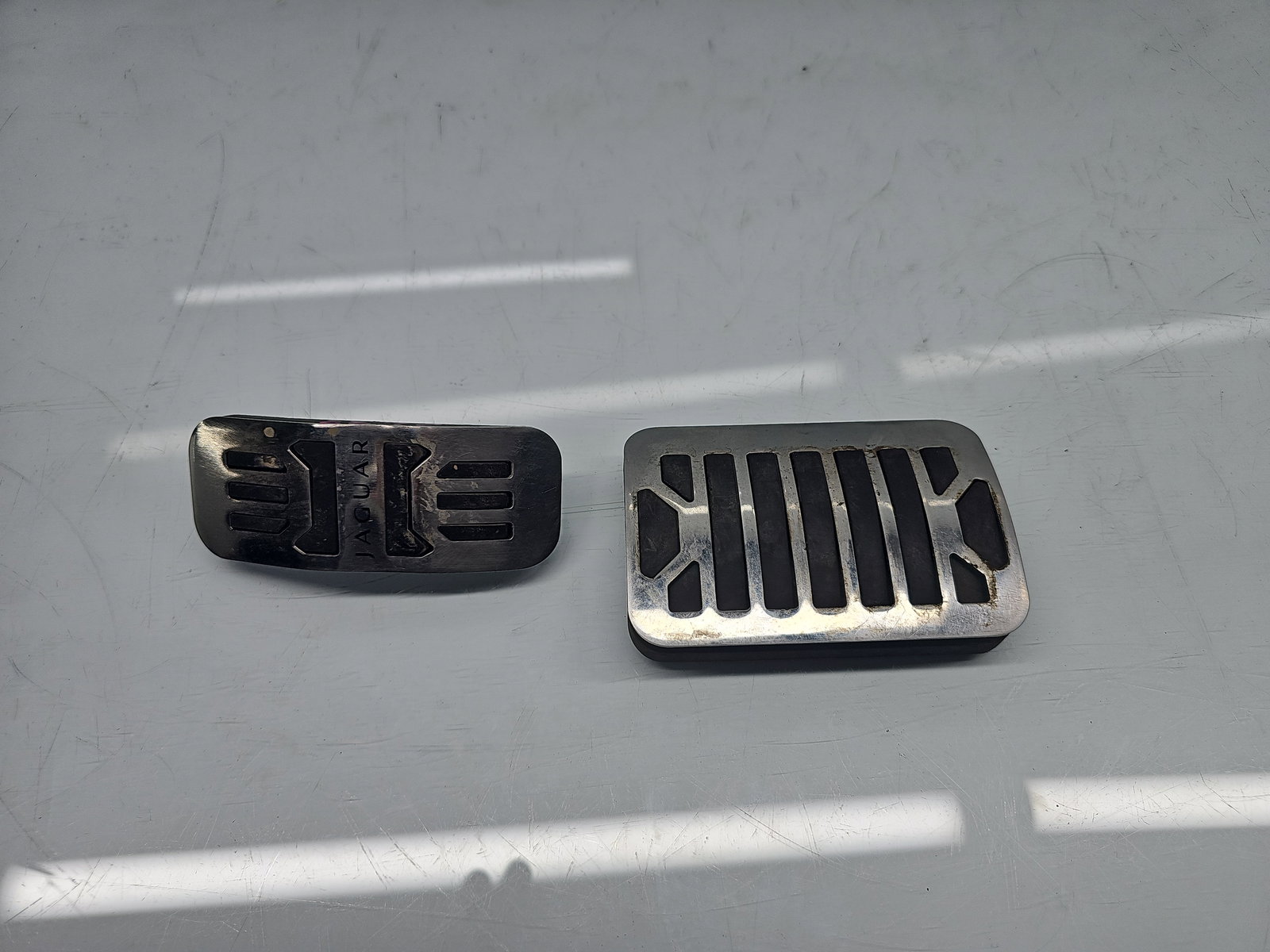 Set ornamente pedale Jaguar XF (X250) [Fabr 2008-2015] Facelift OEM - imagine 4