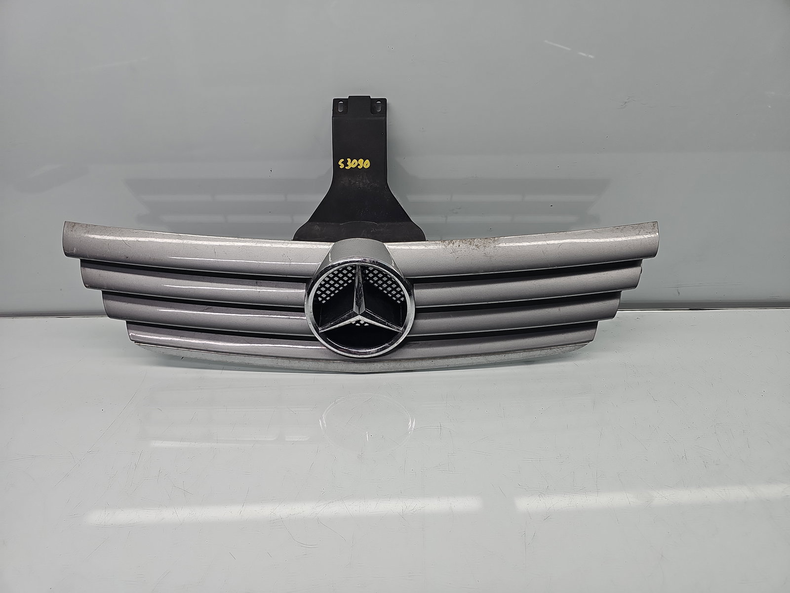 Grila bara fata Mercedes Clasa C Coupe (CL203) [Fabr 2001-2011] A2038800383 - imagine 1