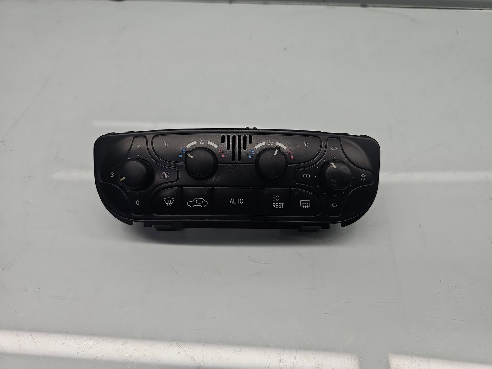 Panou comanda clima Mercedes Clasa C Coupe (CL203) [Fabr 2001-2011] 2038300285 - imagine 1