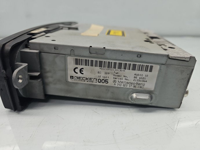 Radio CD Mercedes Clasa C (W203) [Fabr 2000-2007] A2038201786