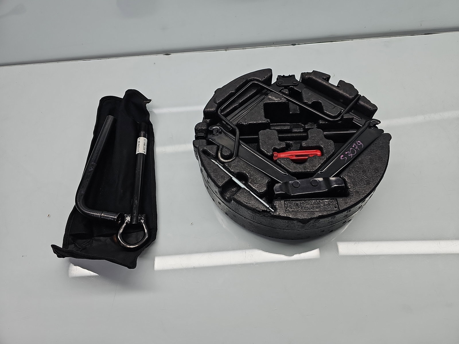 Set cric si cheie Dacia Logan MCV 2 [Fabr 2013-2022] OEM - imagine 3