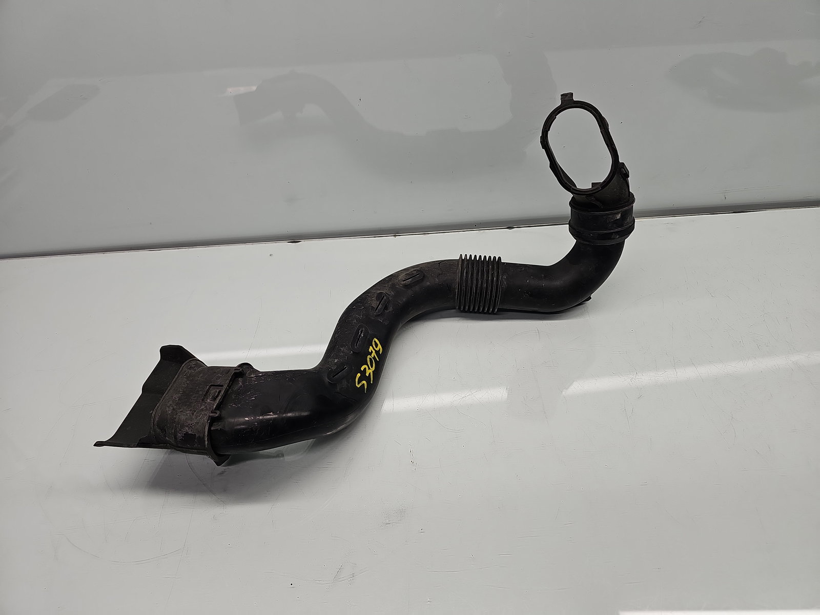 Difuzor captare aer Dacia Logan MCV 2 [Fabr 2013-2022] Break 165556691R - imagine 1