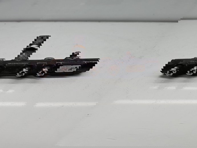 Rampa injectoare Dacia Logan MCV 2 [Fabr 2013-2022] 175215346R 1.5 dCi K9K792 66KW / 90CP