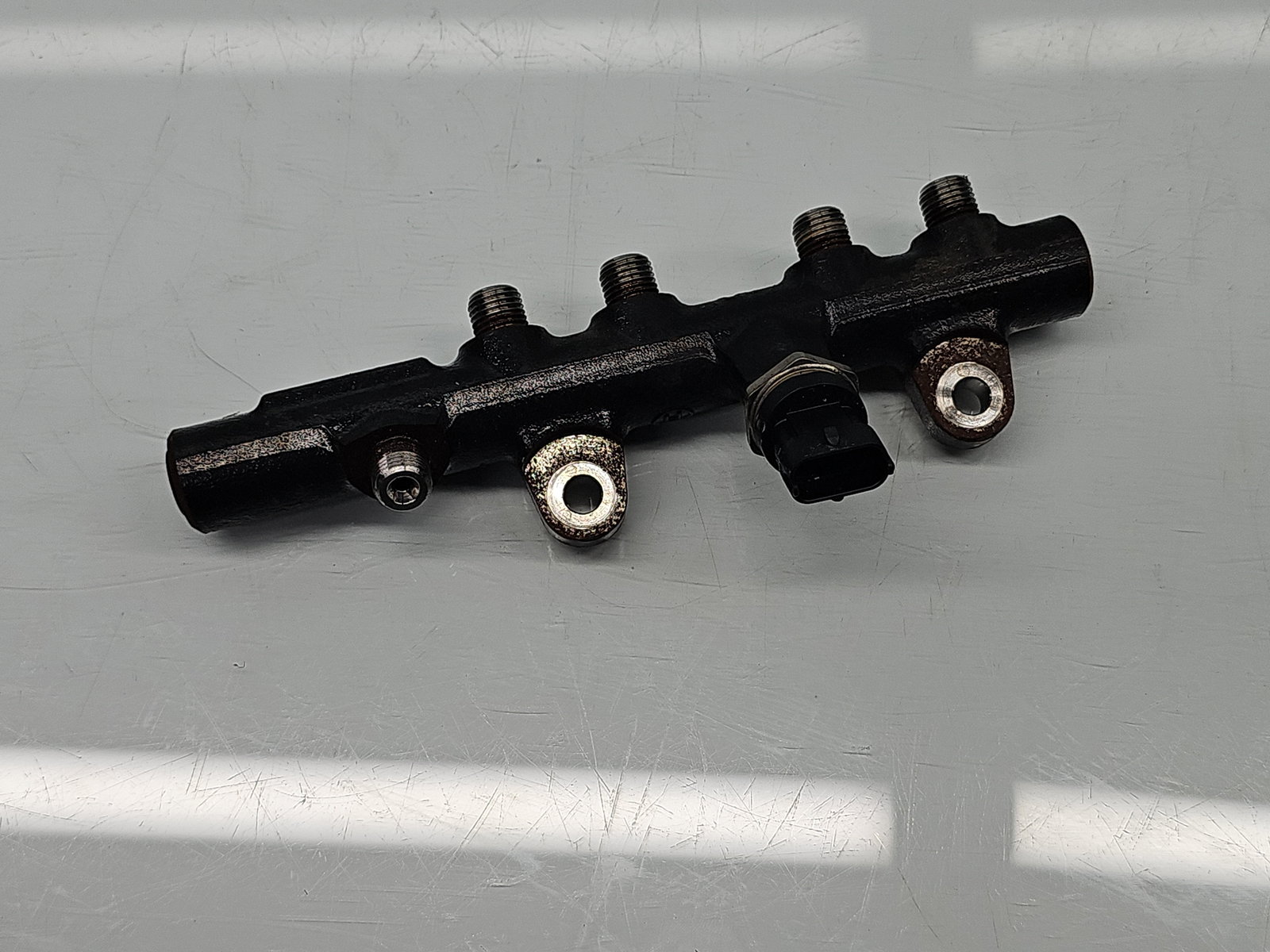 Rampa injectoare Dacia Logan MCV 2 [Fabr 2013-2022] 175215346R 1.5 dCi K9K792 66KW / 90CP - imagine 4