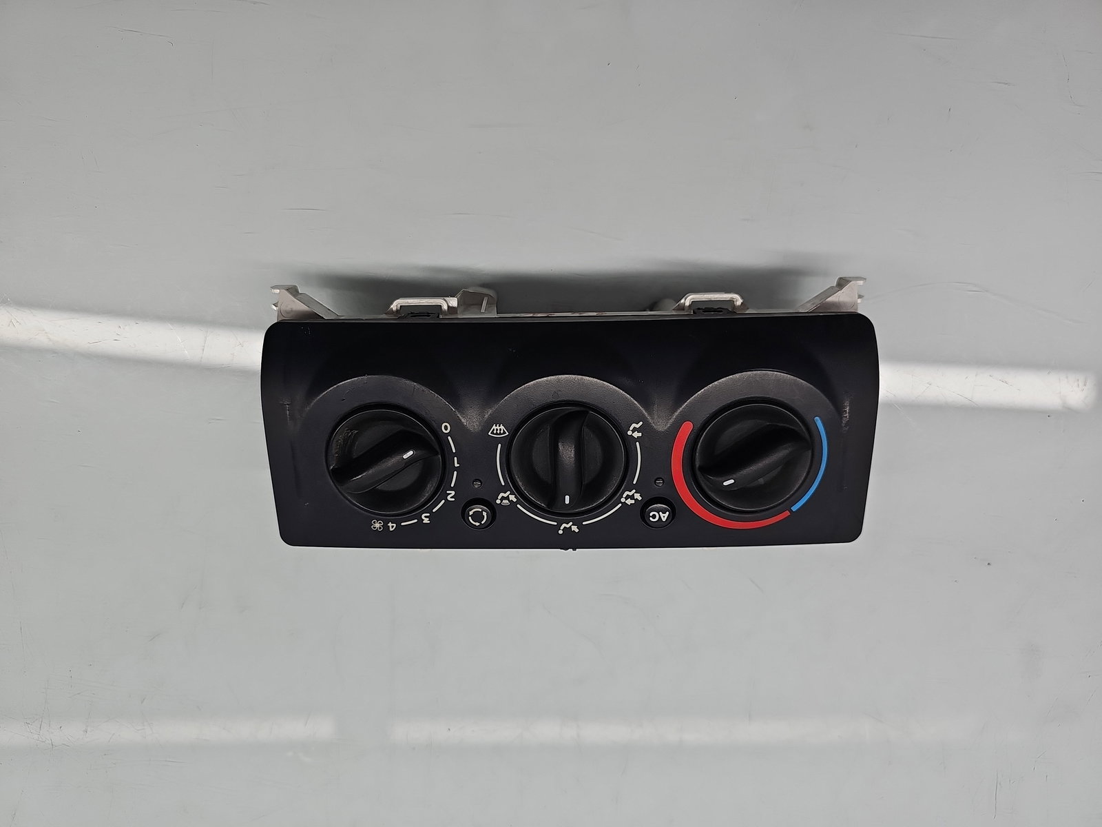 Panou comanda clima Renault Symbol 2 [Fabr 2008-2012] 69520005 - imagine 1