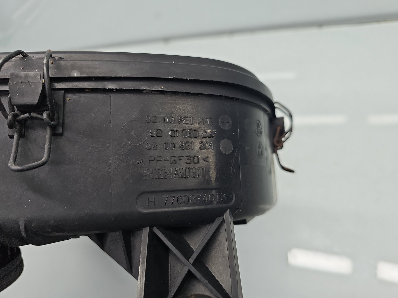 Carcasa filtru aer Renault Symbol 2 [Fabr 2008-2012] 8200861226 1.5 dCi K9K-17 47KW / 64CP - imagine 6