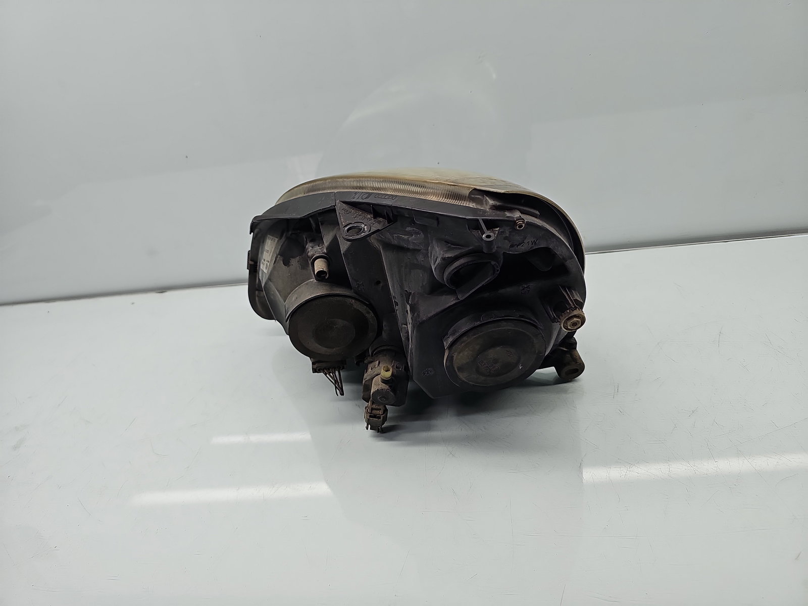 Far dreapta Renault Symbol / Thalia [Fabr 1998-2007] Berlina 8200509821 - imagine 4