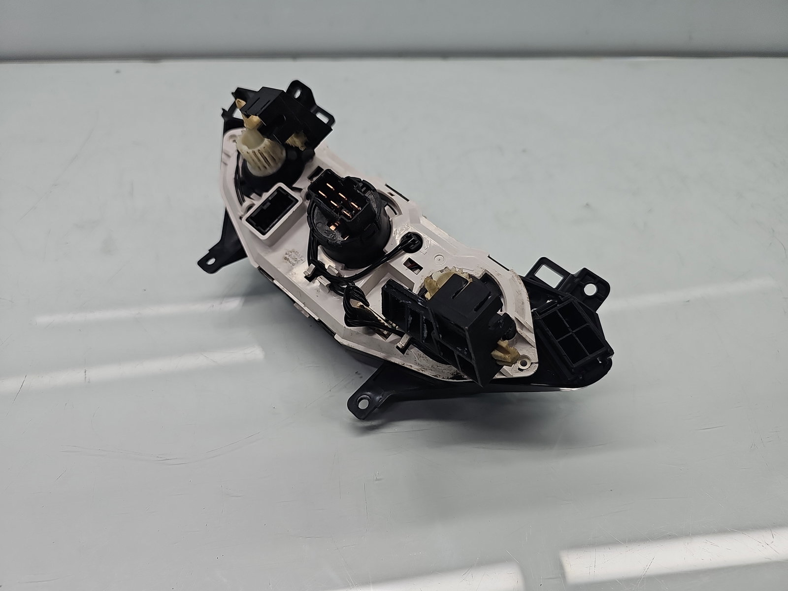 Panou comanda clima Chevrolet Aveo (T250, T255) [Fabr 2003-2011] OEM - imagine 5