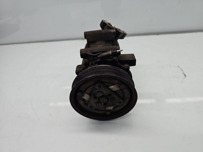 Compresor clima Renault Clio 2 [Fabr 1998-2004] 8200315744 1.4 Benz K7J-A7 55KW /  75CP