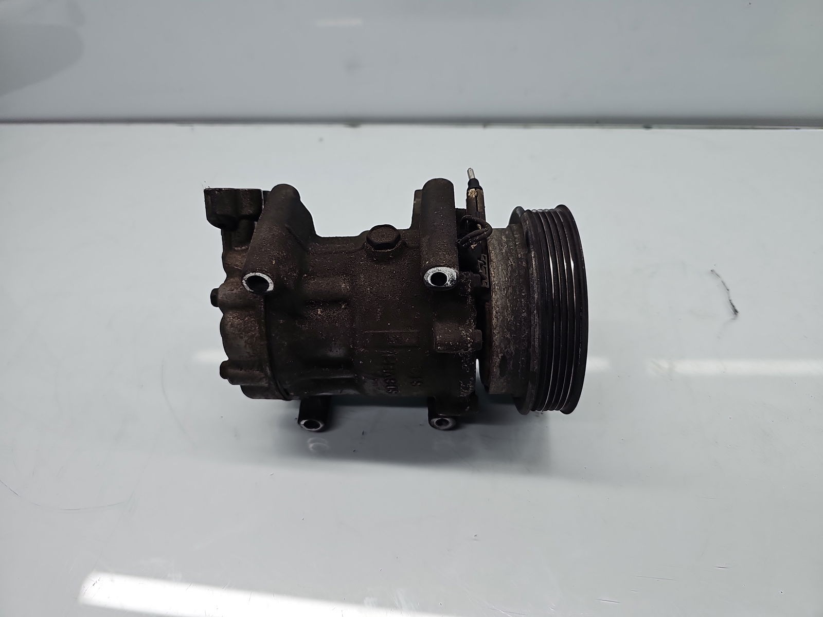 Compresor clima Renault Clio 2 [Fabr 1998-2004] 8200315744 1.4 Benz K7J-A7 55KW / 75CP - imagine 4