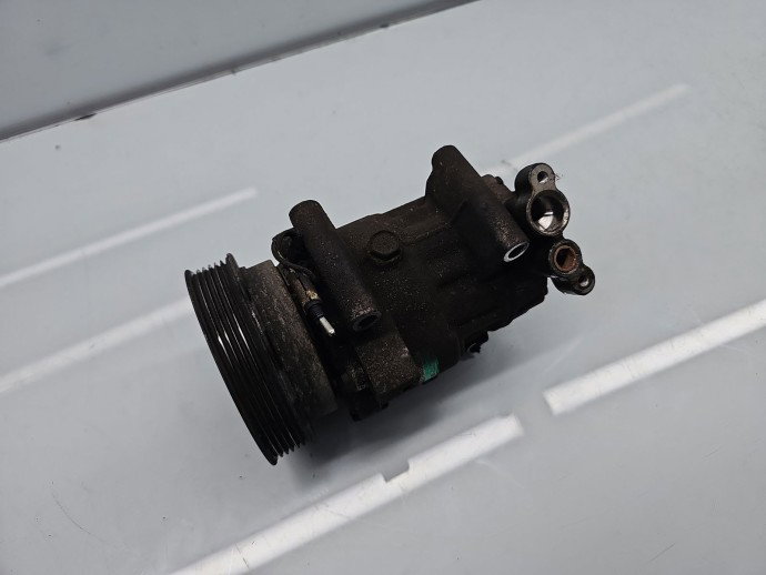 Compresor clima Renault Clio 2 [Fabr 1998-2004] 8200315744 1.4 Benz K7J-A7 55KW /  75CP