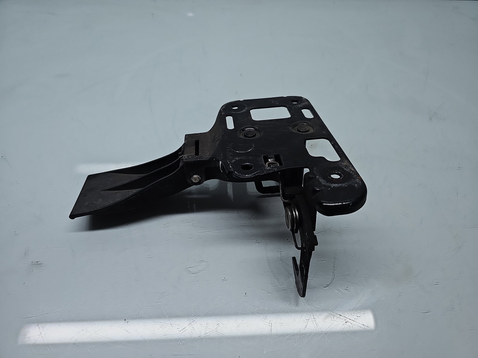 Maner deschidere capota AUDI A5 Cabriolet (8F7) [Fabr 2009-2015] 8T0823480 - imagine 1