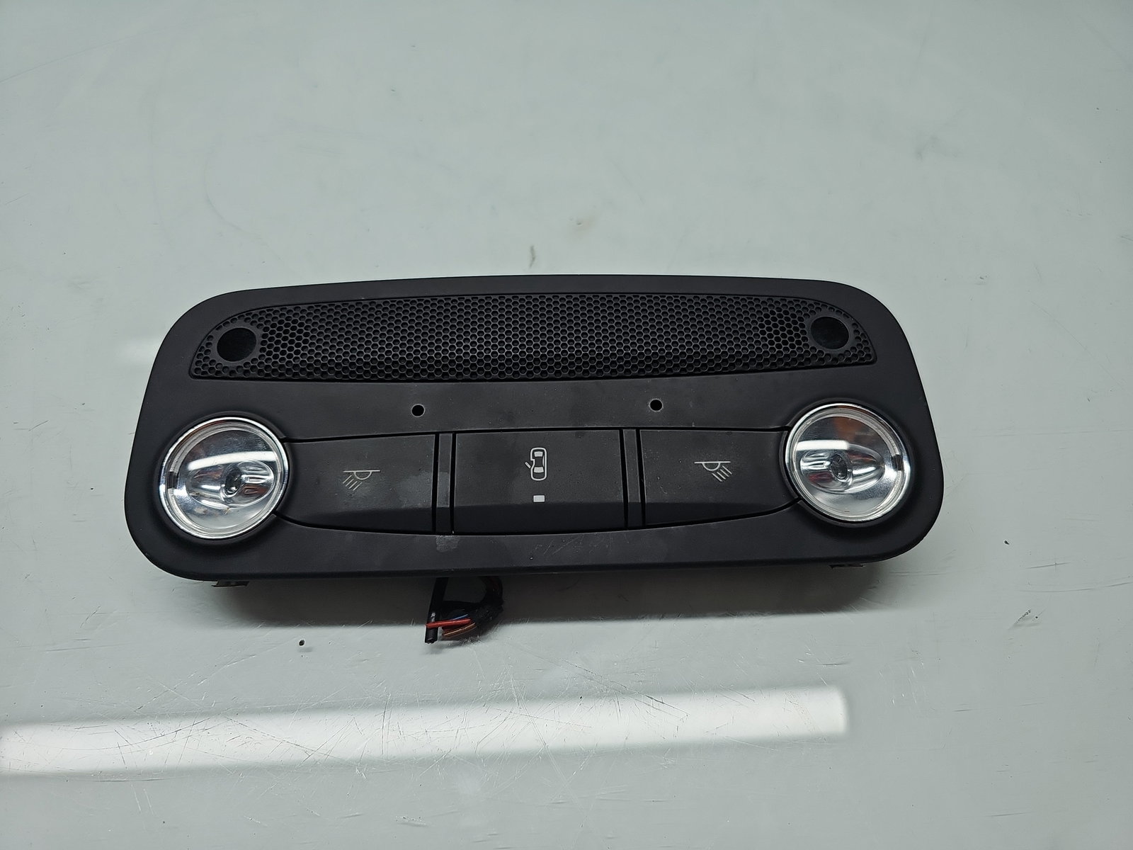 Plafoniera spate AUDI A5 Cabriolet (8F7) [Fabr 2009-2015] 8P7951177
