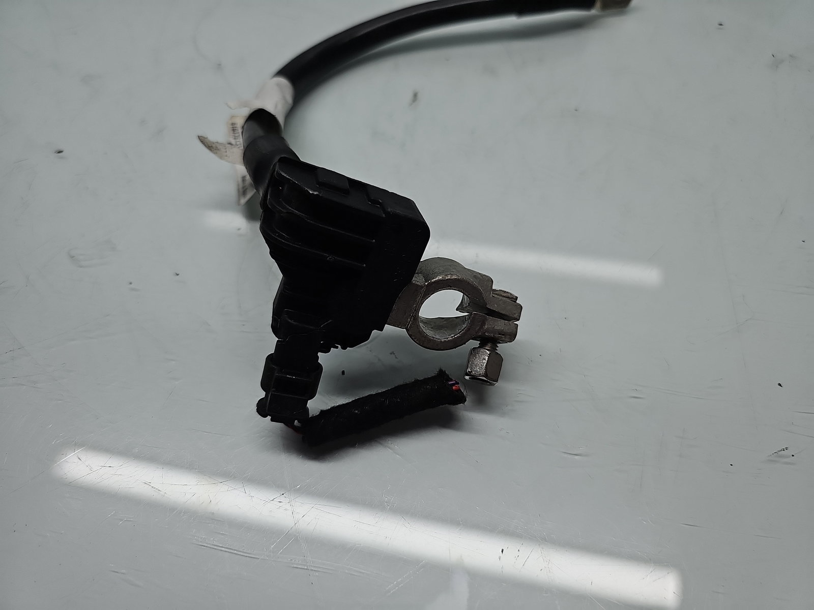 Borna baterie (+) cu capsa AUDI A5 Cabriolet (8F7) [Fabr 2009-2015] 8X0915181 - imagine 2