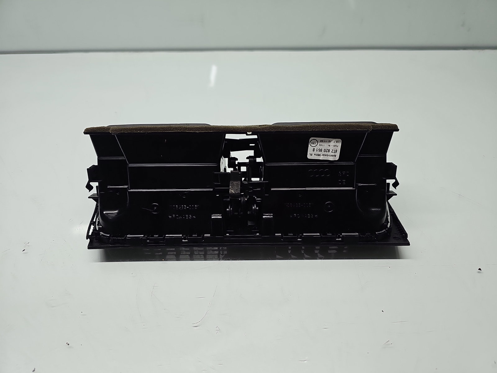 Grila aerisire centrala AUDI A5 Cabriolet (8F7) [Fabr 2009-2015] 8T2820951B - imagine 3