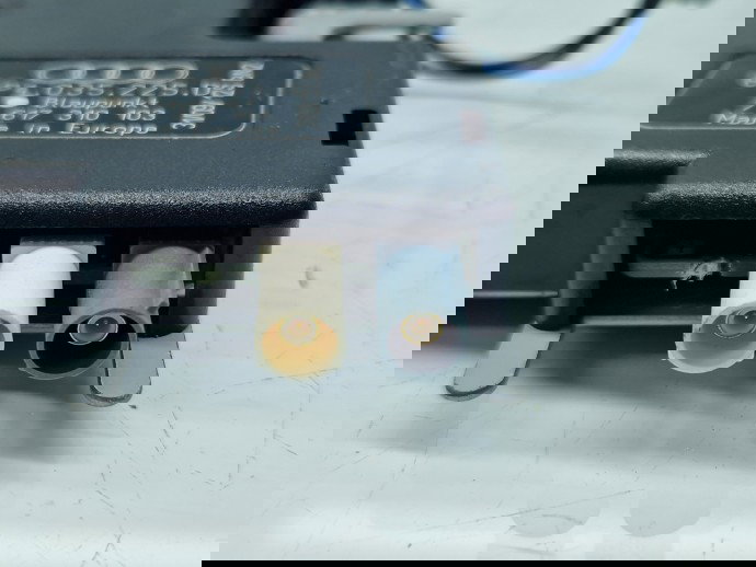 Amplificator antena AUDI A3 (8P1) [Fabr 2003-2012] 8P4035225D