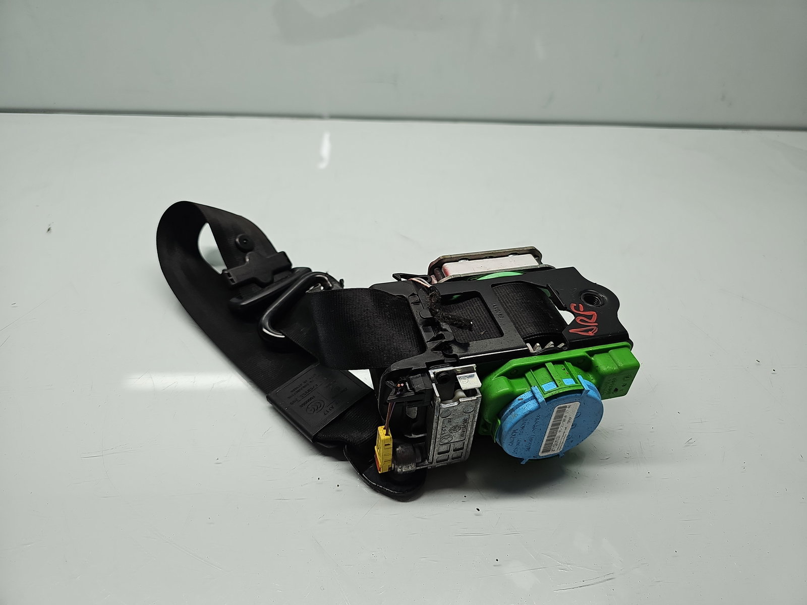 Centura dreapta fata AUDI A5 Cabriolet (8F7) [Fabr 2009-2015] 8F1857705 - imagine 1