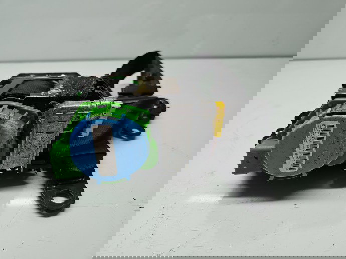 Centura dreapta fata AUDI A5 Cabriolet (8F7) [Fabr 2009-2015] 8F1857705