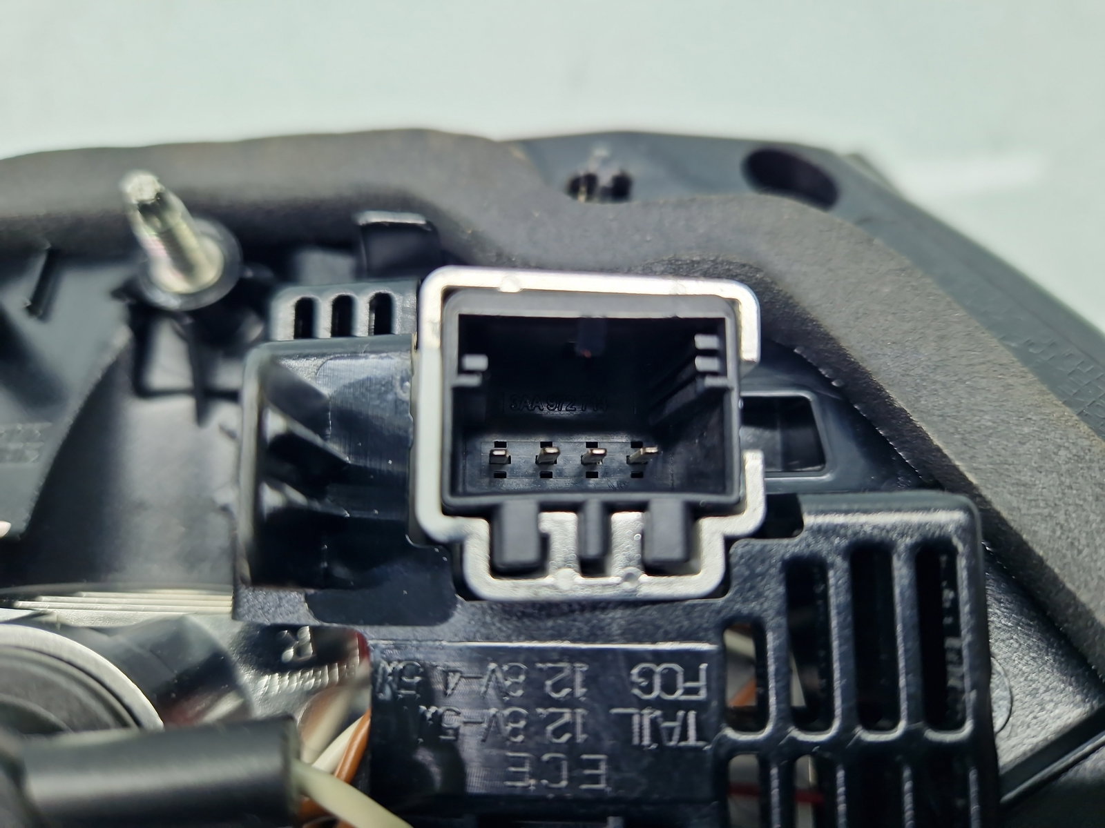 Stop haion dreapta Volkswagen Passat CC (358) Facelift [Fabr 2012-2016] 3C8945308 - imagine 5