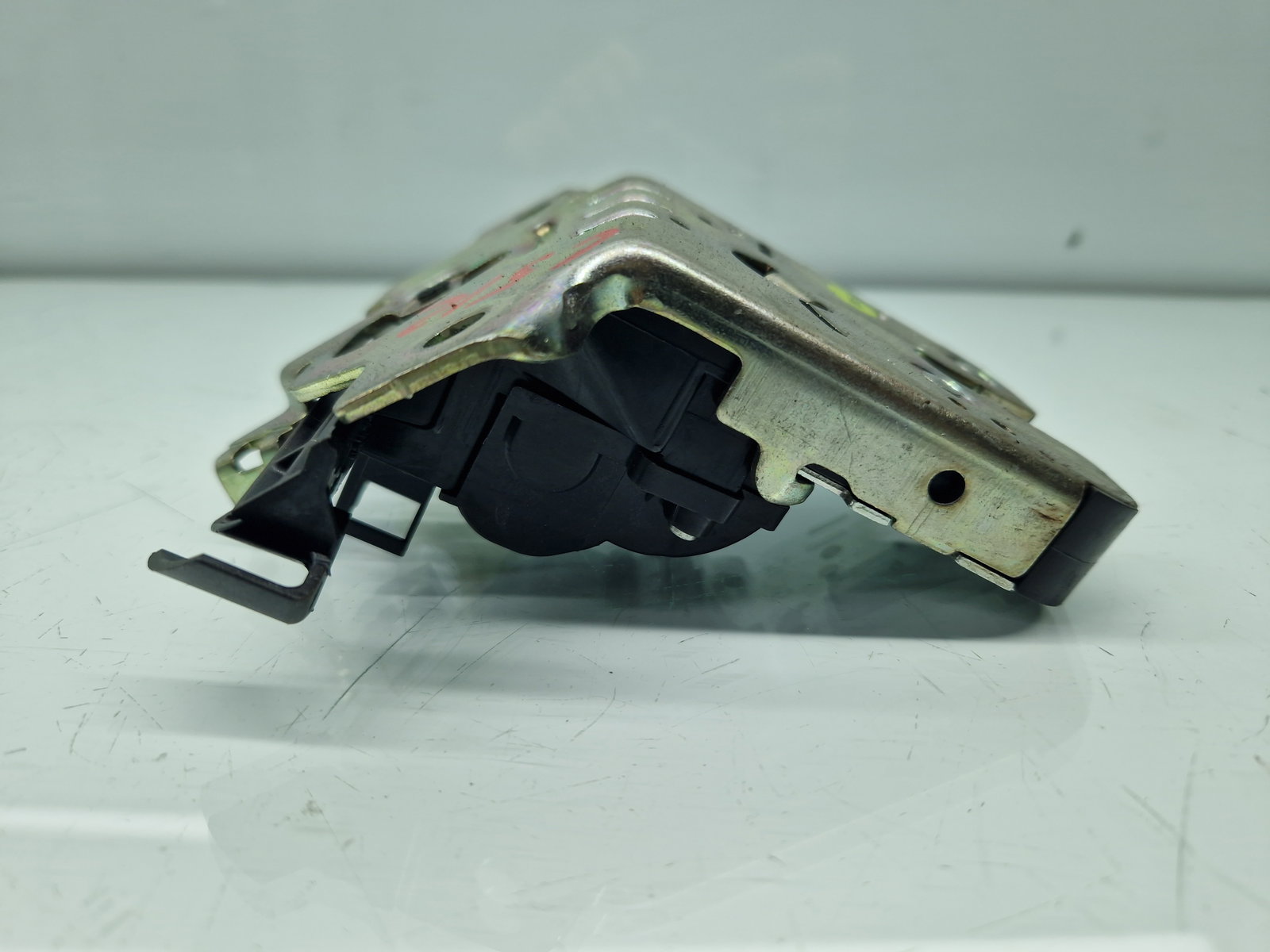 Broasca haion Volkswagen Passat B8 (3G2) [Fabr 2015-prezent] 3G0827503 - imagine 3