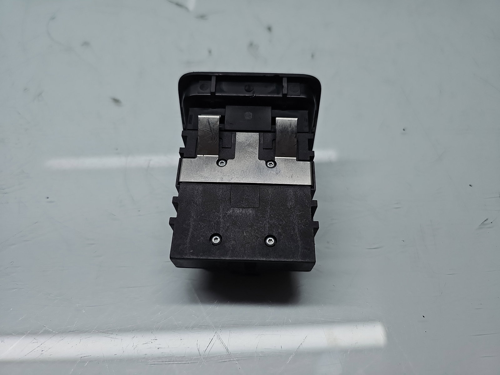 Buton frana de mana Mercedes Clasa A (W176) [Fabr 2012-2018] A2469050451 - imagine 4