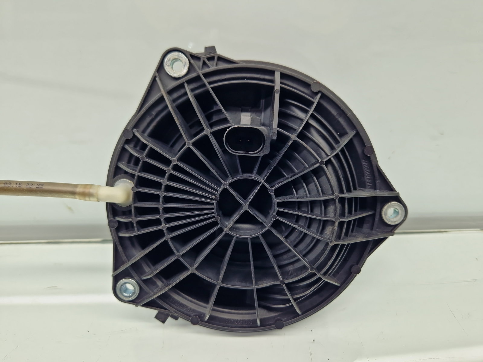 Buton deschidere haion Volkswagen Passat B8 (3G2) [Fabr 2015-prezent] 3G5827469 - imagine 2