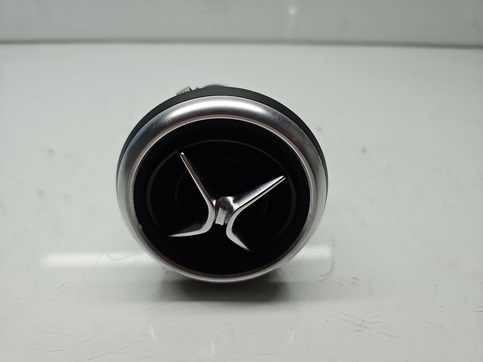 Grila aerisire centrala Mercedes Clasa A (W176) [Fabr 2012-2018] A1768300354 - imagine 1