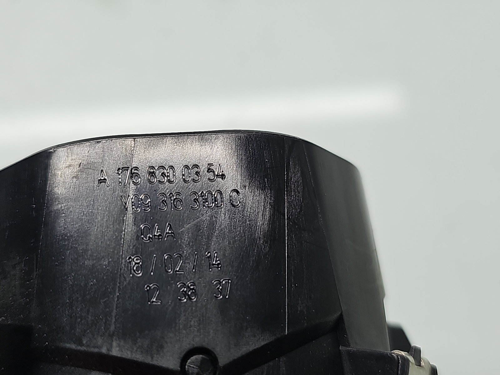 Grila aerisire centrala Mercedes Clasa A (W176) [Fabr 2012-2018] A1768300354 - imagine 5