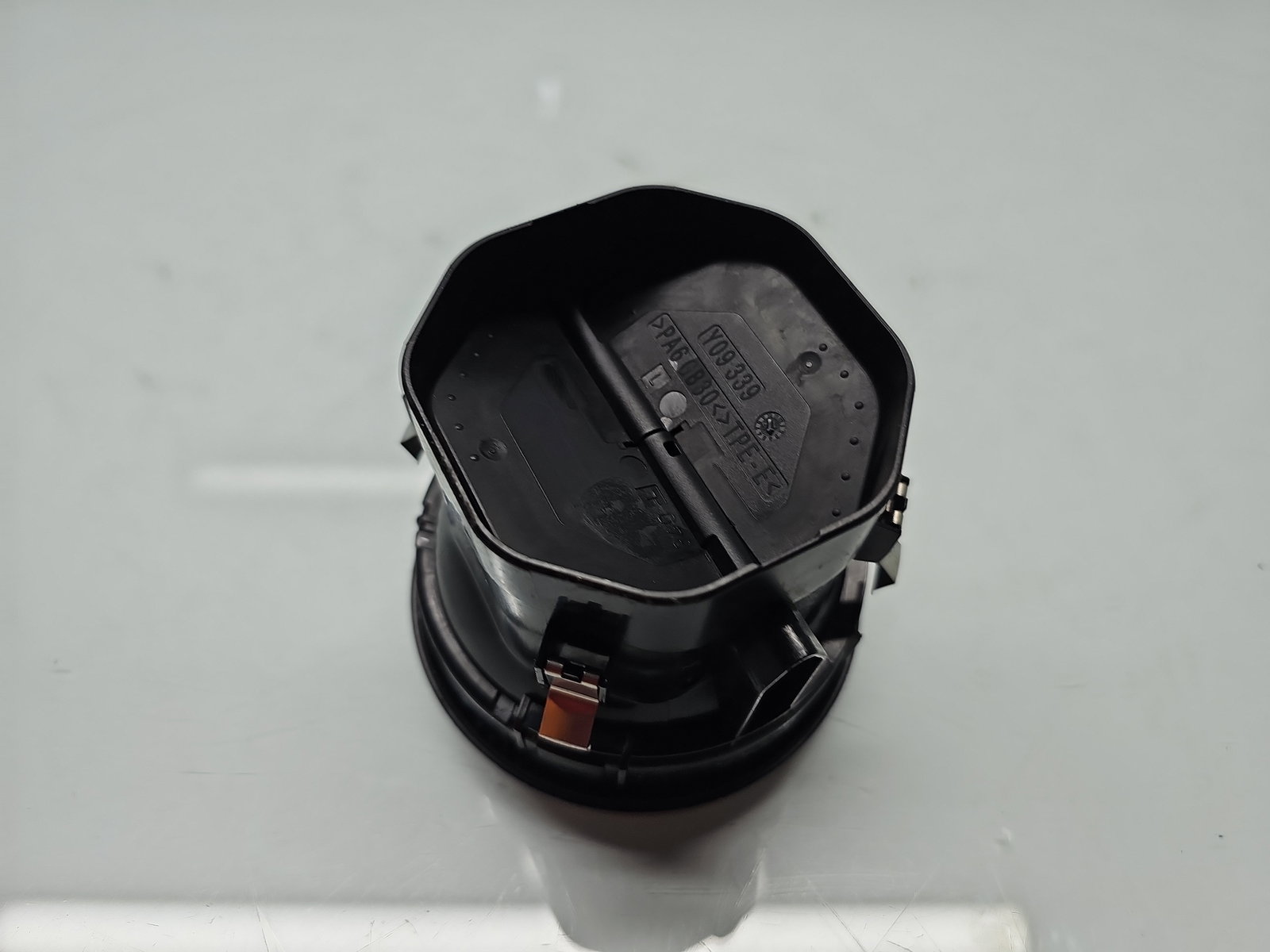 Grila aerisire centrala Mercedes Clasa A (W176) [Fabr 2012-2018] A1768300354 - imagine 4