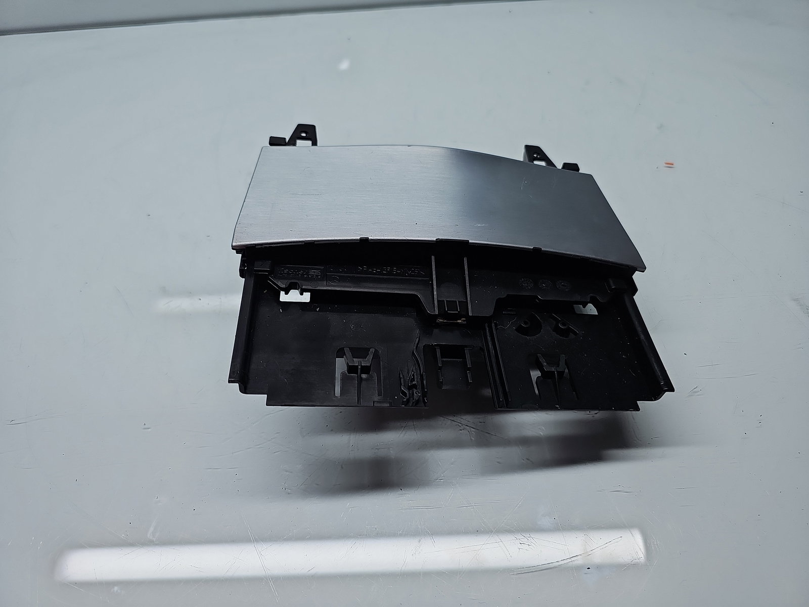 Scrumiera Mercedes Clasa C (W204) [Fabr 2007-2014] A2046801350 - imagine 3