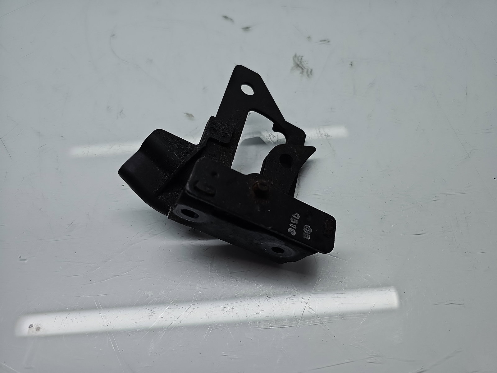 Maner deschidere capota Mercedes Clasa C (W204) [Fabr 2007-2014] A2048800064 - imagine 4